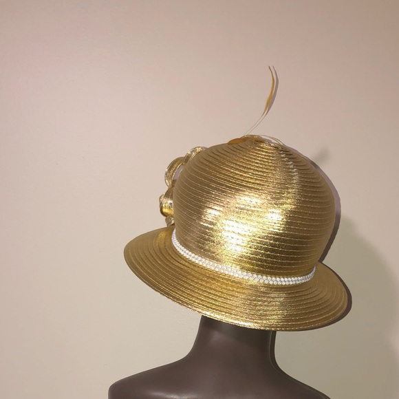 Hat - Picture 3 of 4